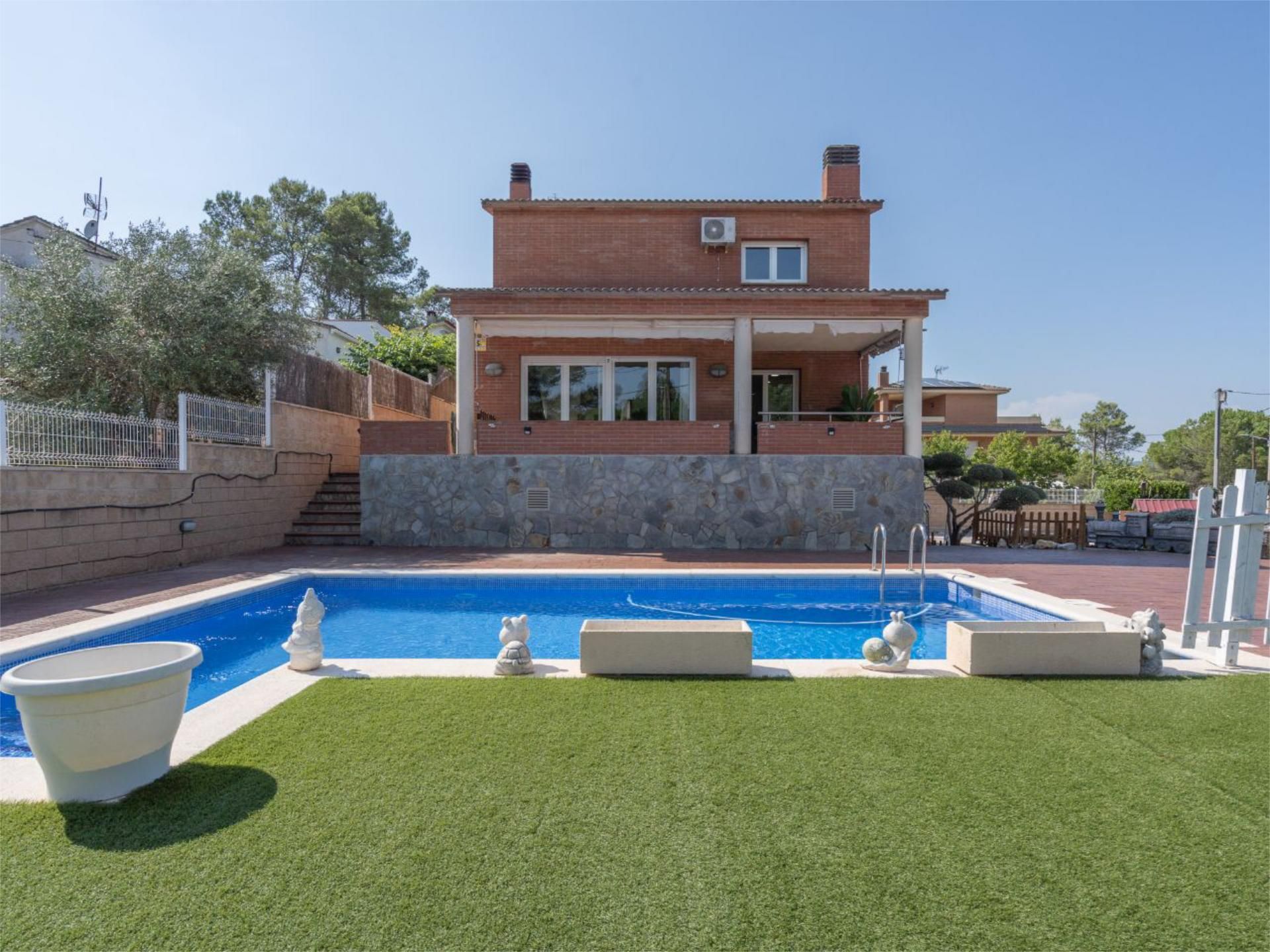Flat for sale in Carrer del Montsià, 6, Vacarisses Swimming pool of Flat for sale in Vacarisses with Air Conditioner, Heating and Private garden