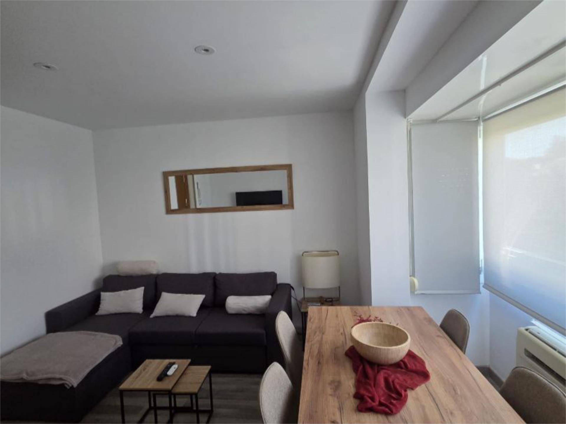 Wohnzimmer von Wohnung miete in L'Escala mit Klimaanlage, Heizung und Parkett