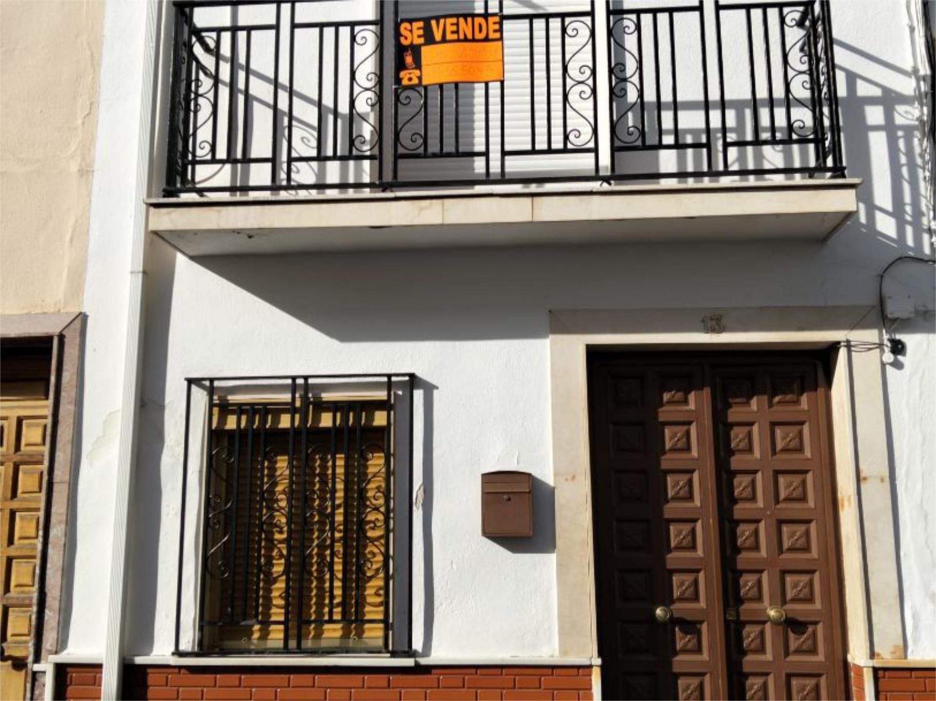 Vista exterior de Pis en venda en Marmolejo amb Aire condicionat, Terrassa i Balcó