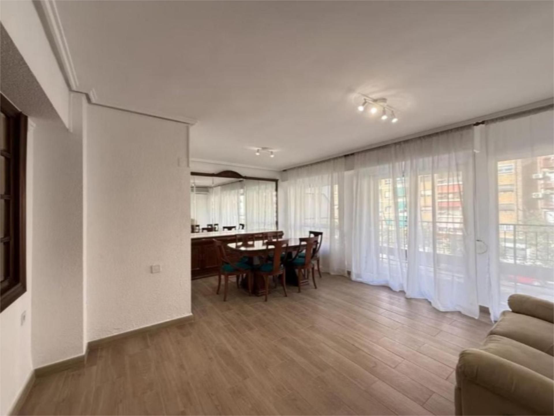 Flat to rent in Carrer D' Alcàsser, 3, Soternes