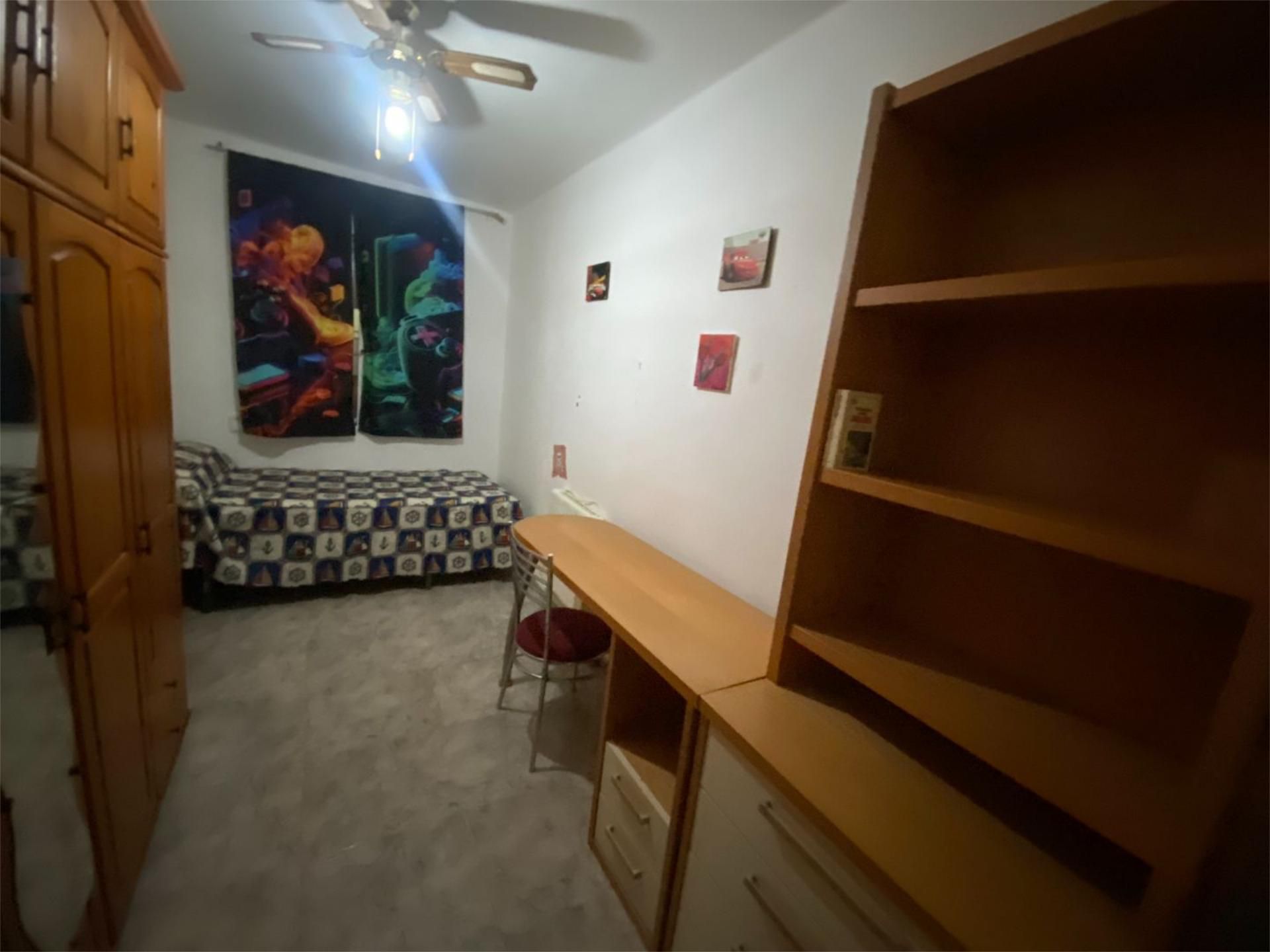 Bedroom of Flat to share in Onda  with Heating and Furnished