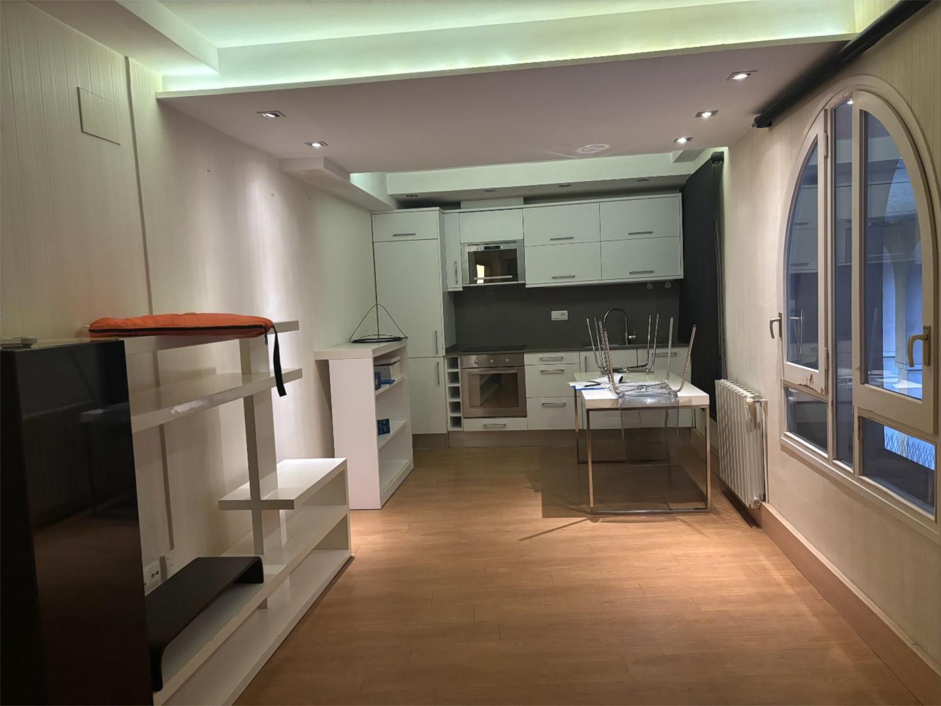 Kitchen of Flat for sale in Girona Capital