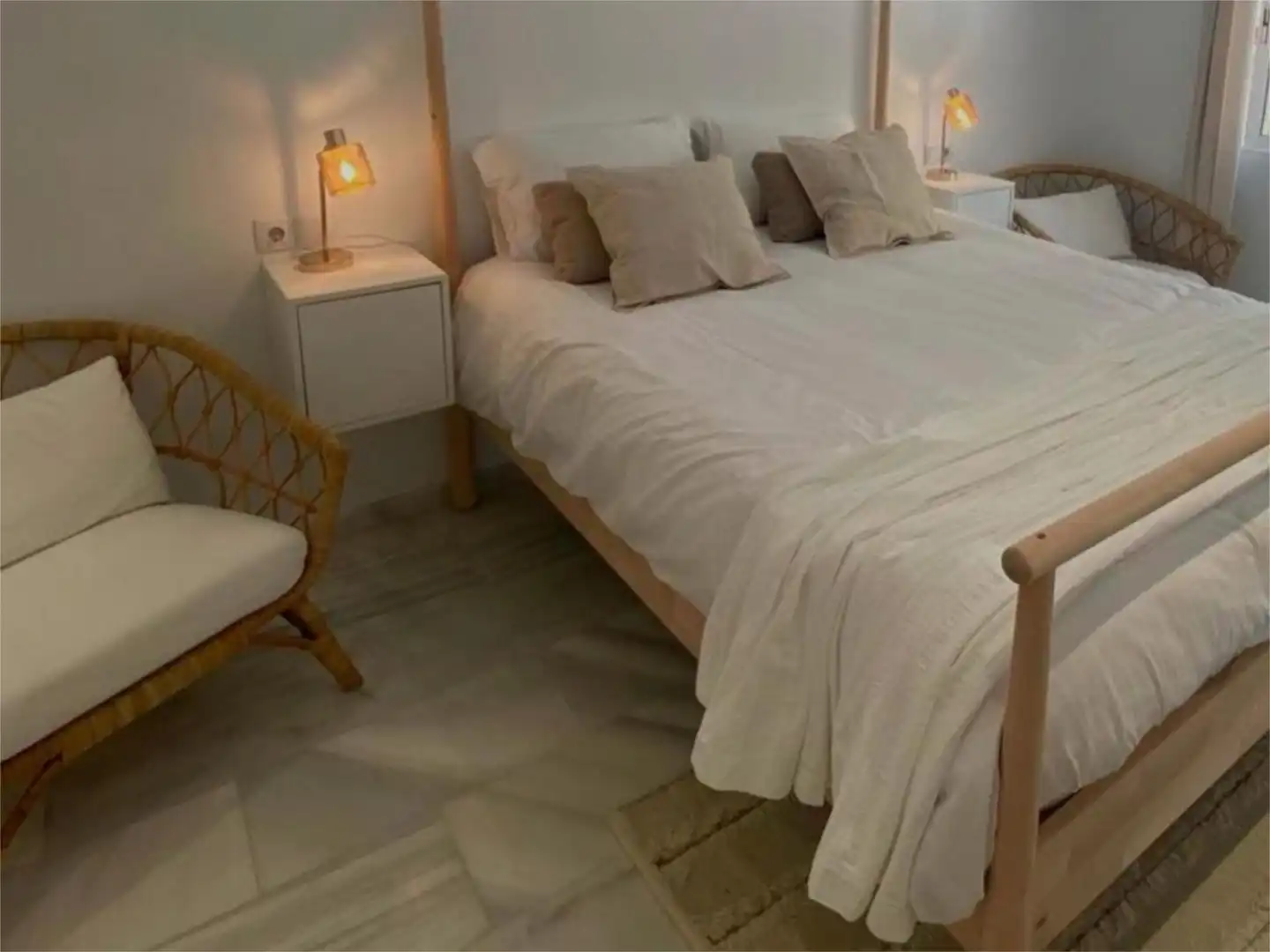 Ático de alquiler en Calle Bulto, 57, La Carihuela - Los Nidos Habitación de Ático de alquiler en Torremolinos con Aire acondicionado, Calefacción y Terraza