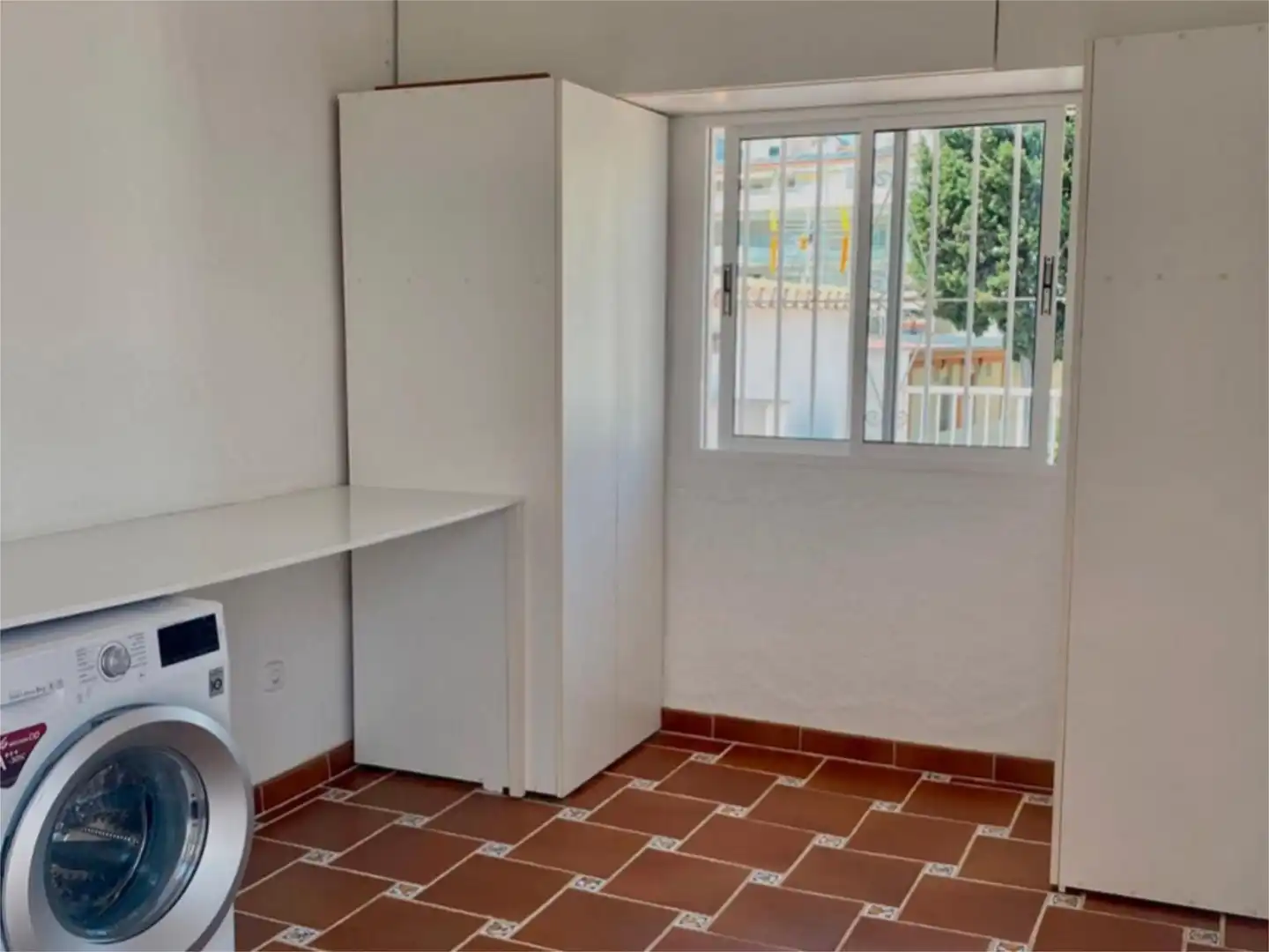 Ático de alquiler en Calle Bulto, 57, La Carihuela - Los Nidos Cocina de Ático de alquiler en Torremolinos con Aire acondicionado, Calefacción y Terraza