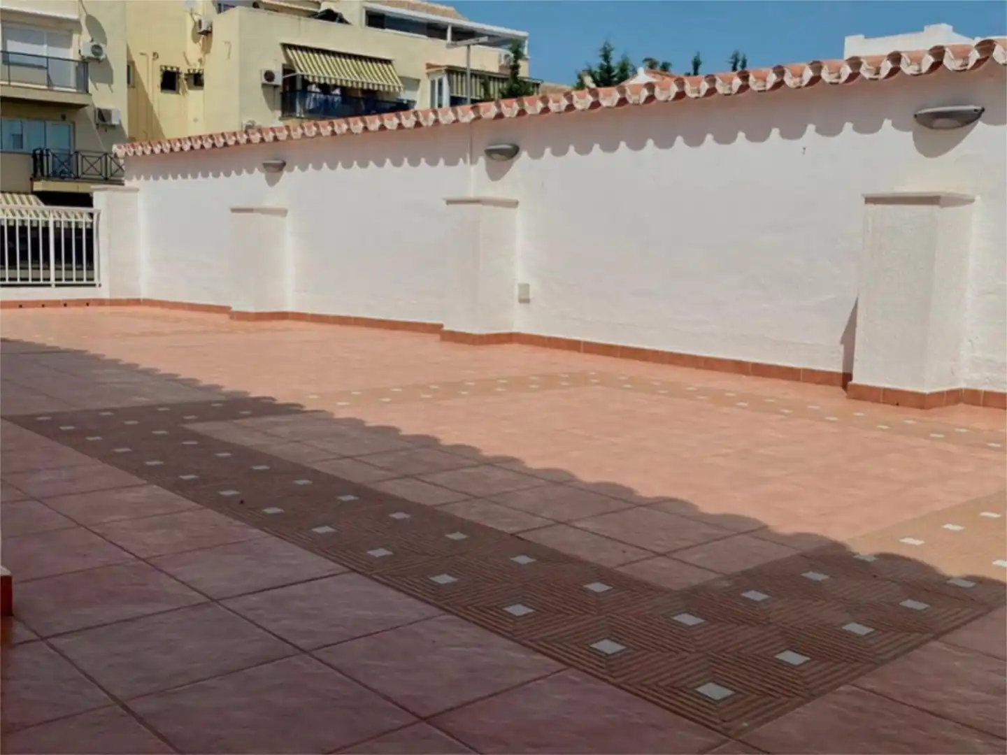 Ático de alquiler en Calle Bulto, 57, La Carihuela - Los Nidos Terraza de Ático de alquiler en Torremolinos con Aire acondicionado, Calefacción y Terraza