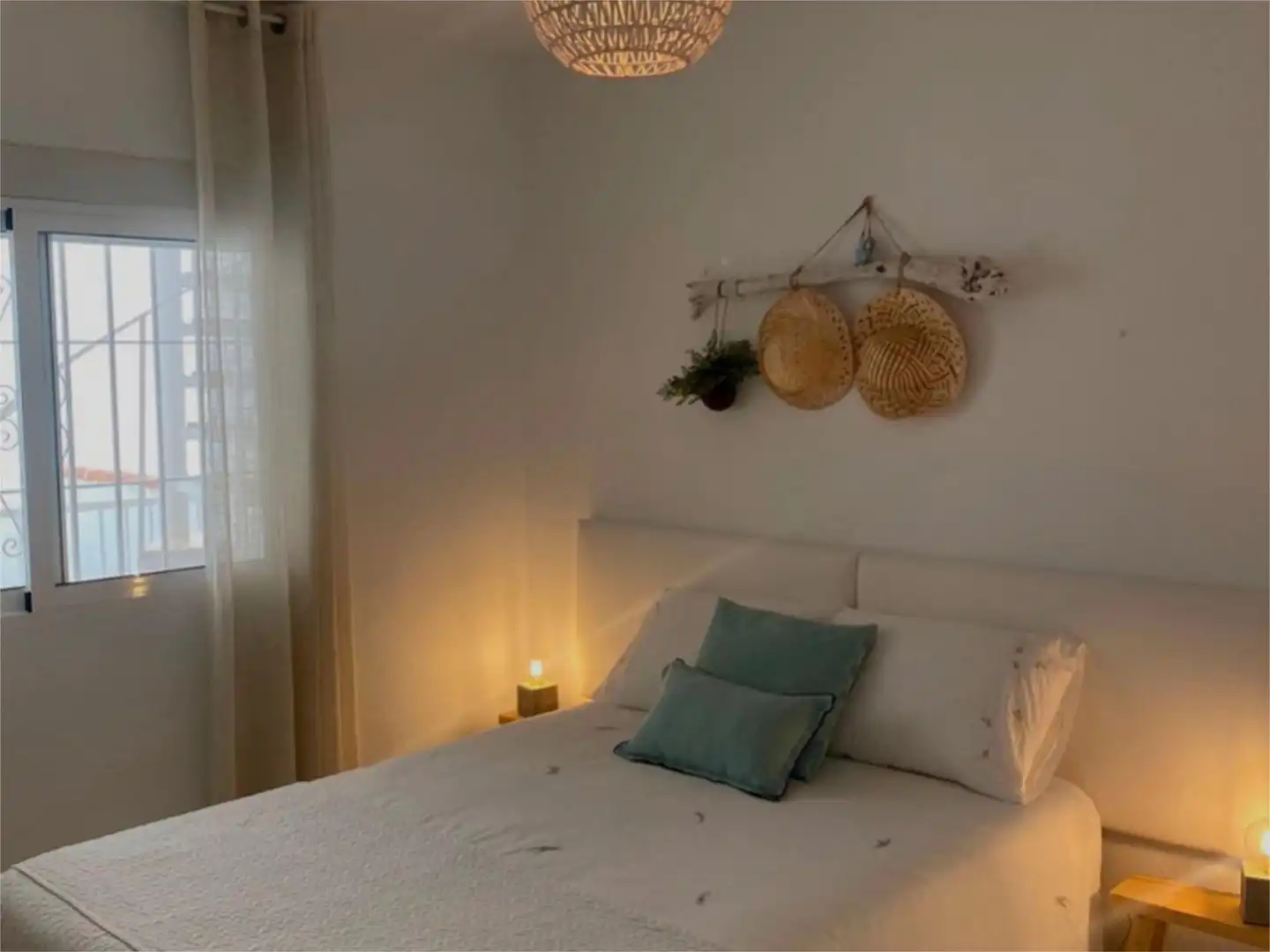 Ático de alquiler en Calle Bulto, 57, La Carihuela - Los Nidos Habitación de Ático de alquiler en Torremolinos con Aire acondicionado, Calefacción y Terraza