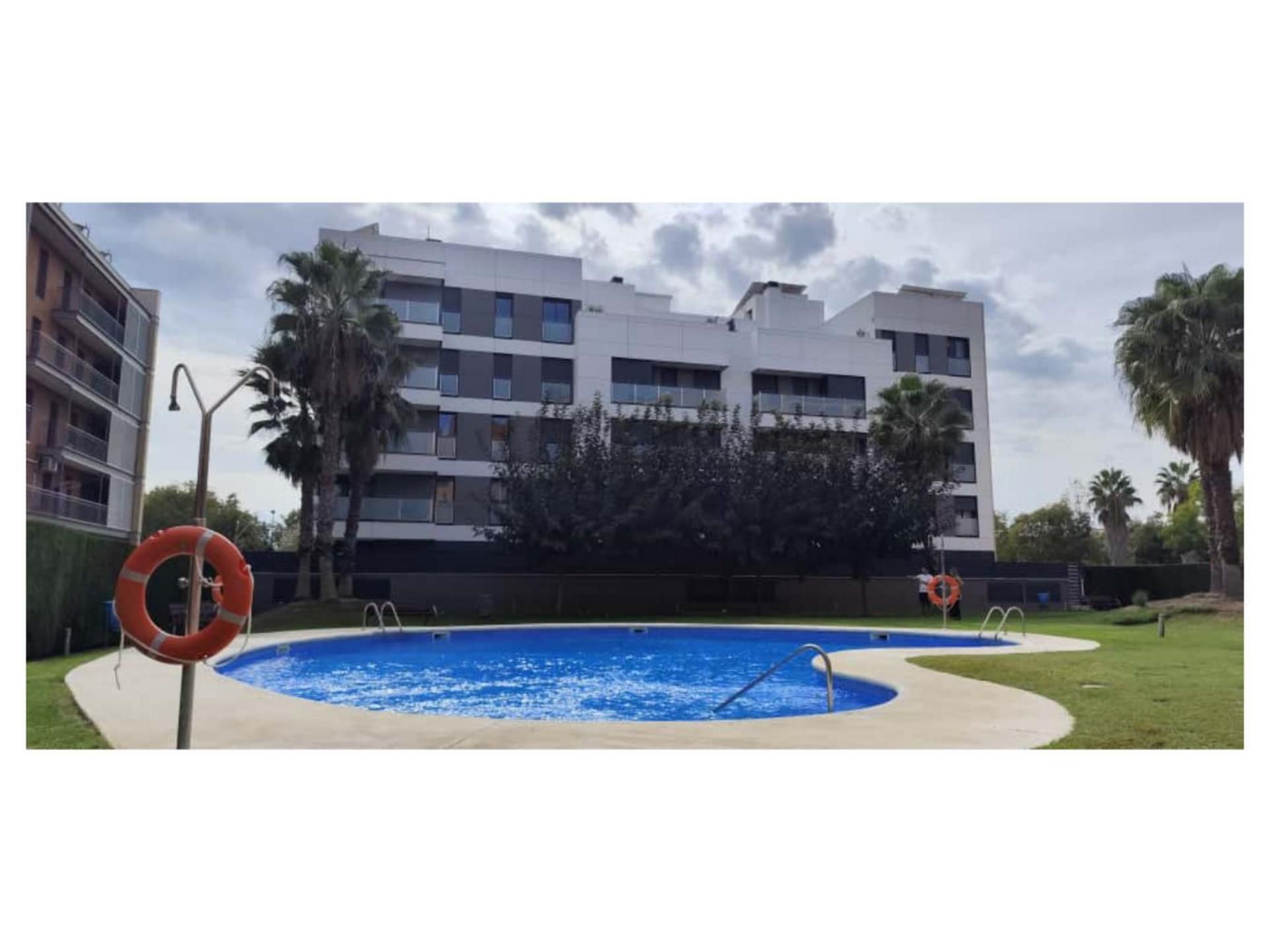 Piscina de Pis de lloguer en Vilafranca del Penedès amb Aire condicionat, Terrassa i Traster
