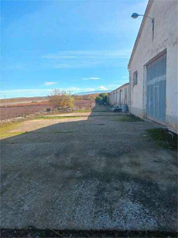 Nave industrial en Alquiler en Alesanco