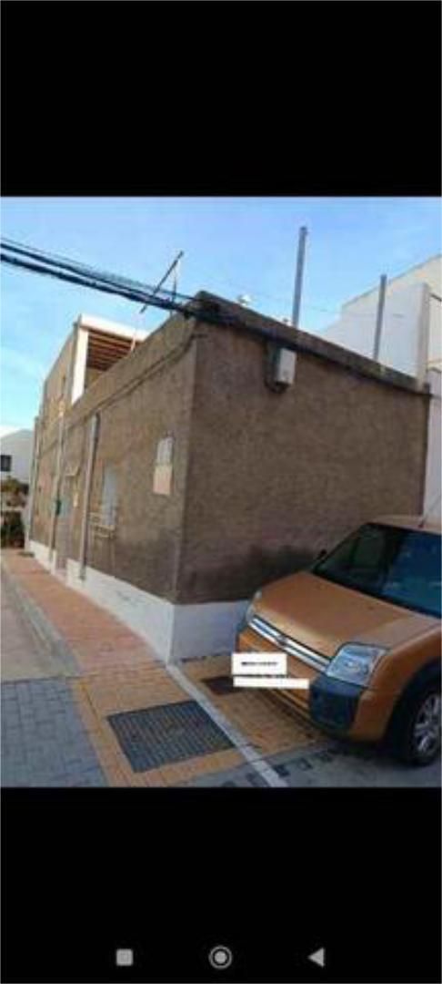 Casa adosada de lloguer a Lucainena de las Torres Vista exterior de Casa adosada de lloguer en Lucainena de las Torres amb Jardí privat i Terrassa