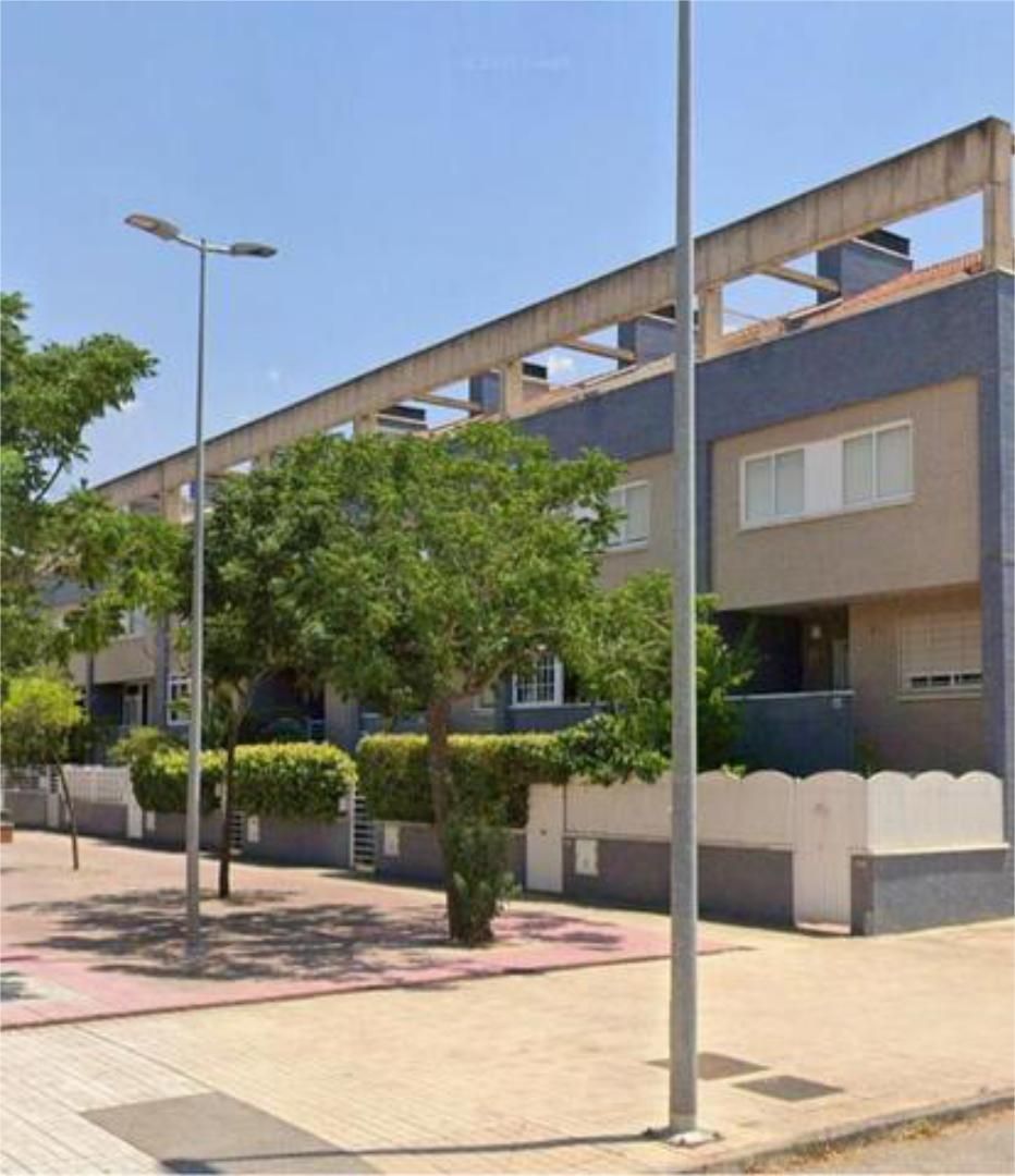 Casa adosada de lloguer a Nuevo Cáceres Vista exterior de Casa adosada de lloguer en Cáceres Capital amb Calefacció, Jardí privat i Terrassa