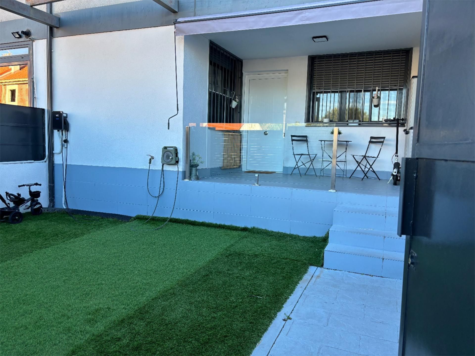 Terrassa de Casa adosada en venda en Loeches amb Terrassa i Balcó