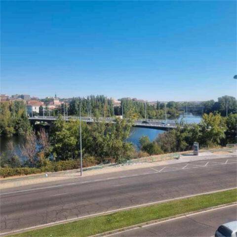 Piso en Venta en Tormes - La Vega