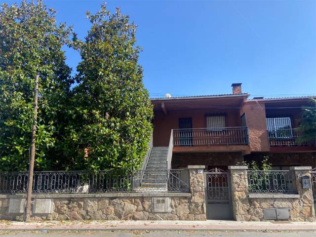 Casa-chalet en Venta en Camino de Alpedrete, 5 en Colegios