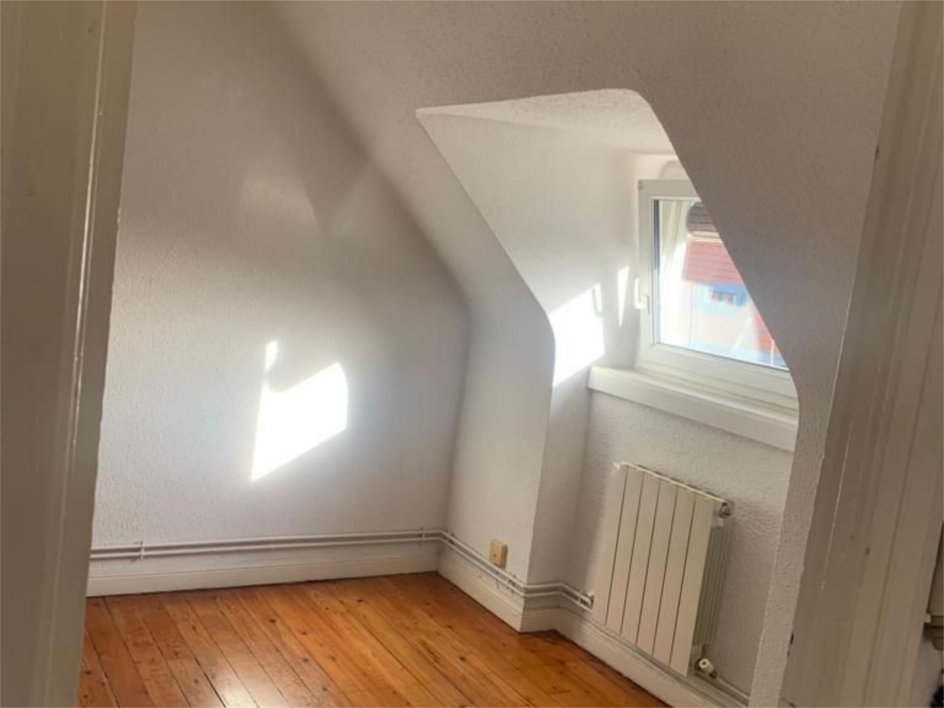 Àtic de lloguer a García Rivero Maisuaren Kalea, 8, Indautxu Dormitori de Àtic de lloguer en Bilbao