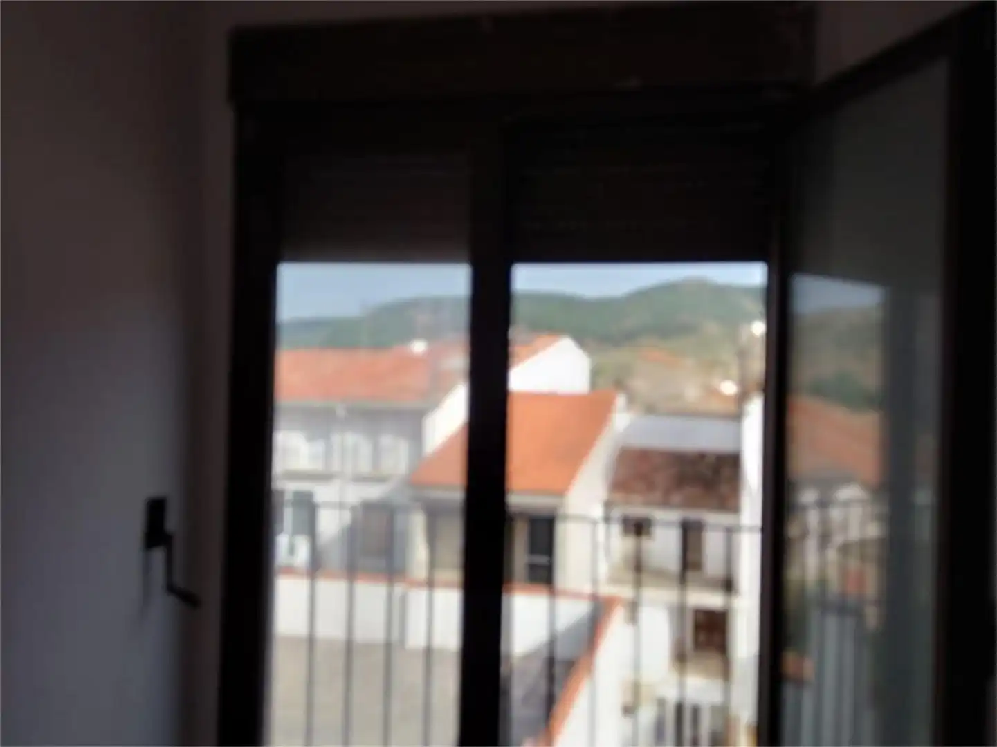 Pis en venda a Avenida Aragón, 25, Manzanera Dormitori de Pis en venda en Manzanera amb Balcó