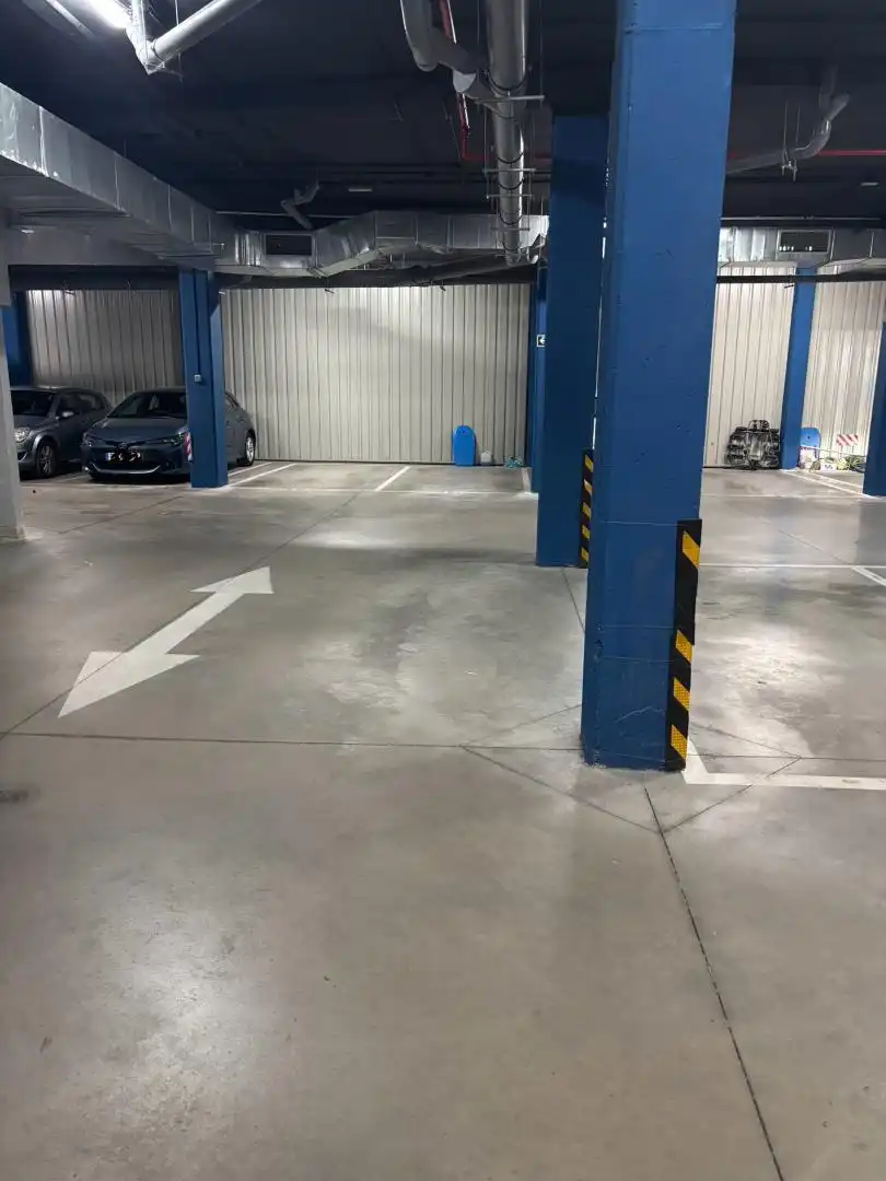 Garage for rent in Calle de Juan Antonio Bardem, 28, Ensanche de Vallecas - La Gavia Parking of Garage for rent in Madrid