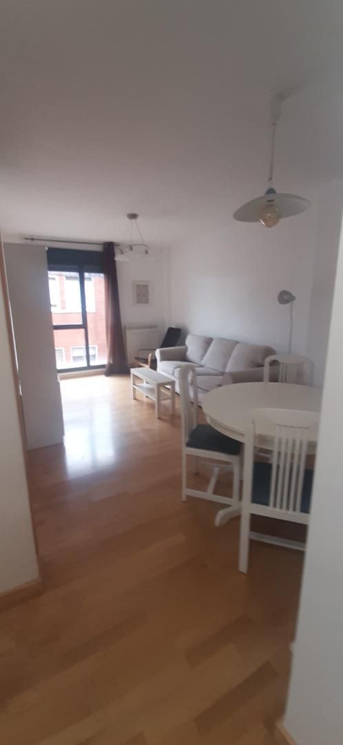 Living room of Flat to rent in Arroyo de la Encomienda  with Heating, Parquet flooring and Storage room