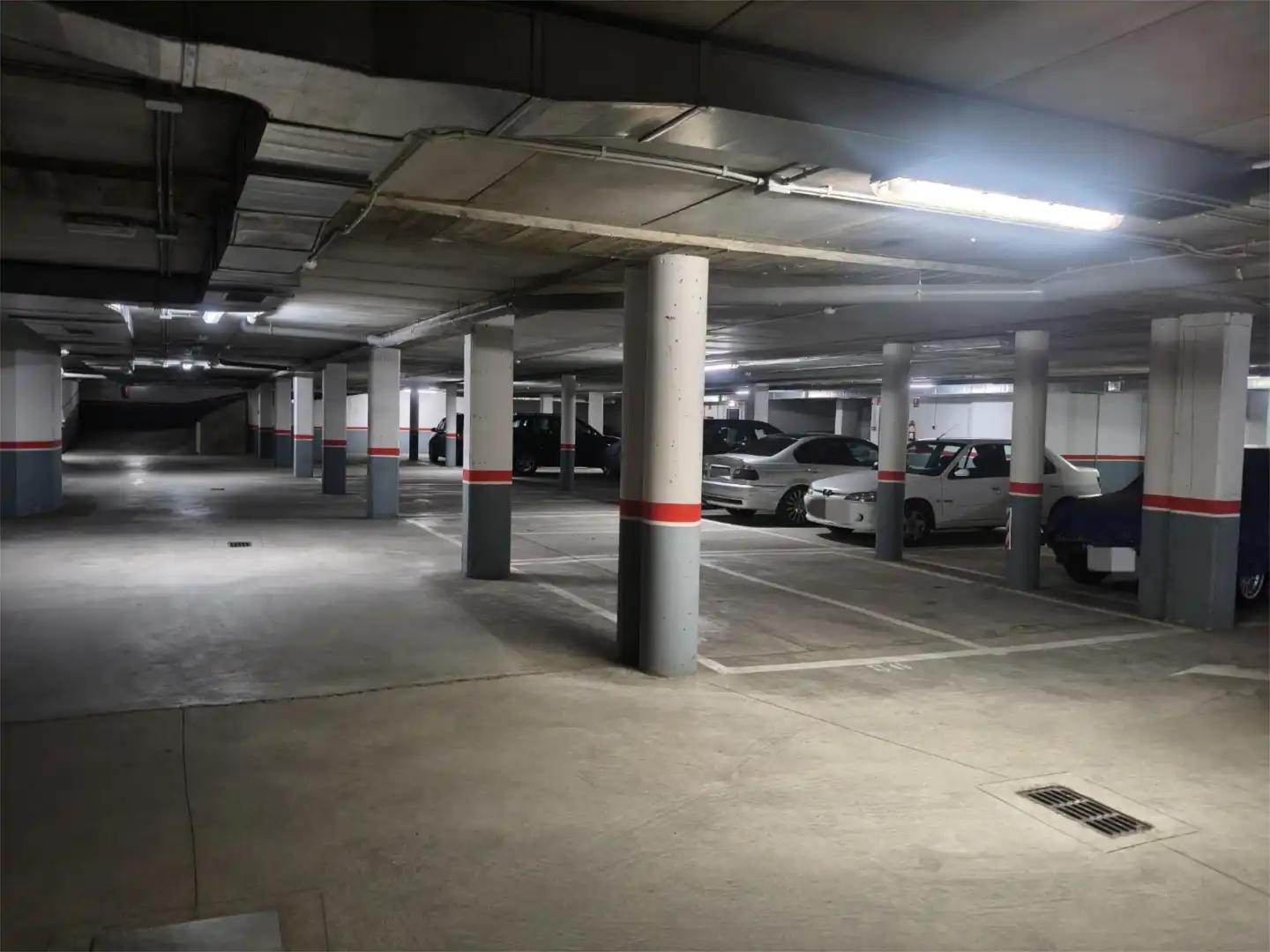 Garage zur Miete in Calle Presidente Luis Carrizo, 4, Valverde de la Virgen Parkplatz von Garage zur Miete in Valverde de la Virgen