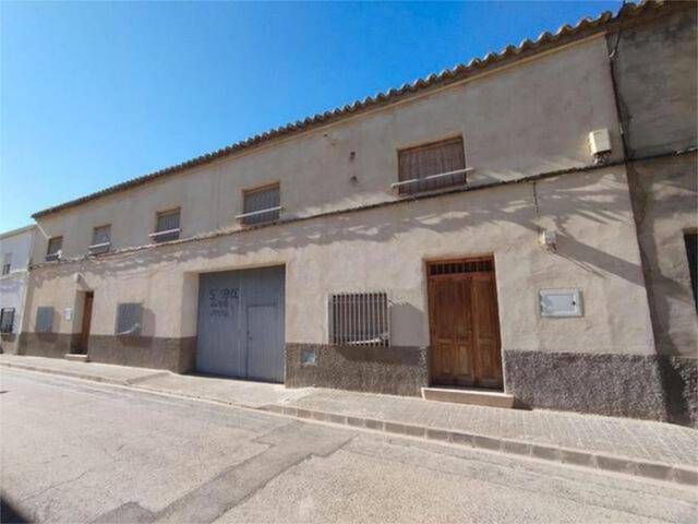 Casa-chalet en Venta en Membrilla