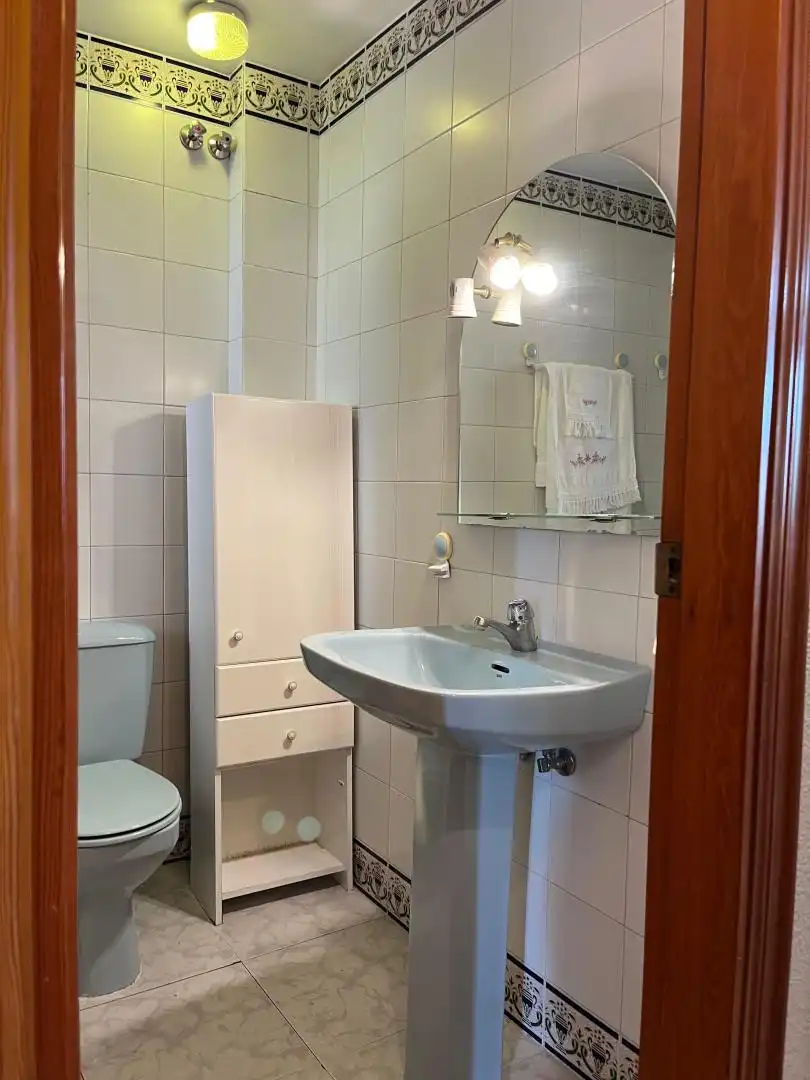 Detached homes for sale in Paseo de Colón, 41, Albolote Bathroom of Detached homes for sale in Albolote with Air Conditioner and Terrace