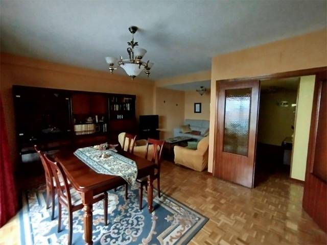 Piso en Venta en Calle de las Adelfas, 3 en Adelfas