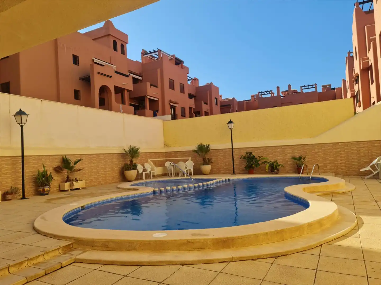 Schwimmbecken von Wohnungen zum Verkauf in Torrevieja mit Klimaanlage, Terrasse und Balkon