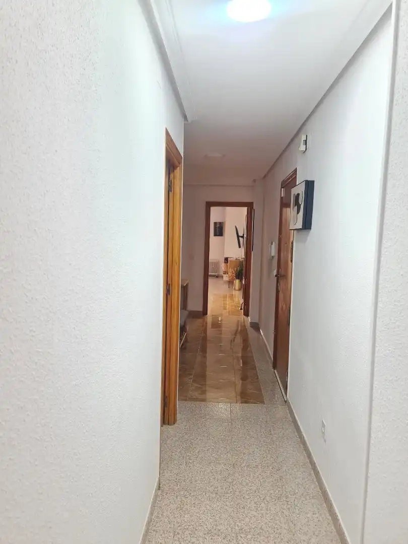 Wohnungen zum Verkauf in Torrevieja mit Klimaanlage, Terrasse und Balkon