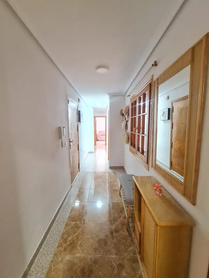 Wohnungen zum Verkauf in Torrevieja mit Klimaanlage, Terrasse und Balkon