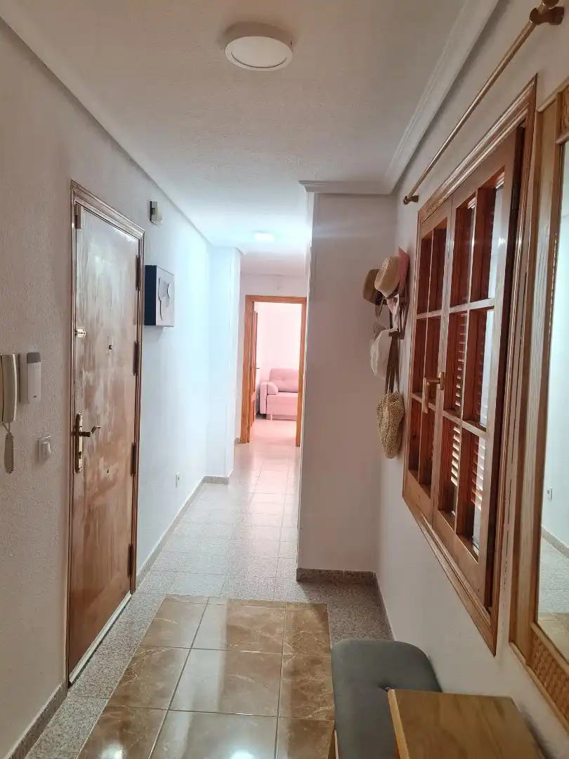 Wohnungen zum Verkauf in Torrevieja mit Klimaanlage, Terrasse und Balkon