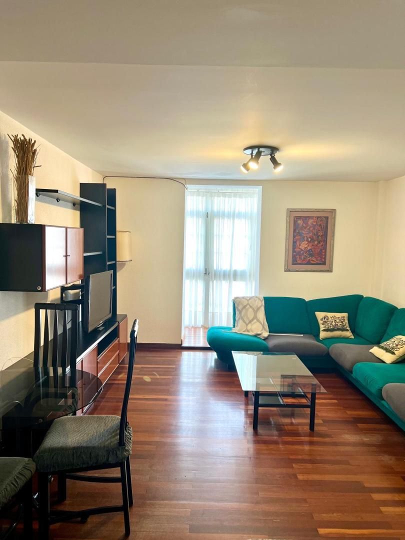 Living room of Flat to rent in Santander  with Heating, Parquet flooring and Furnished