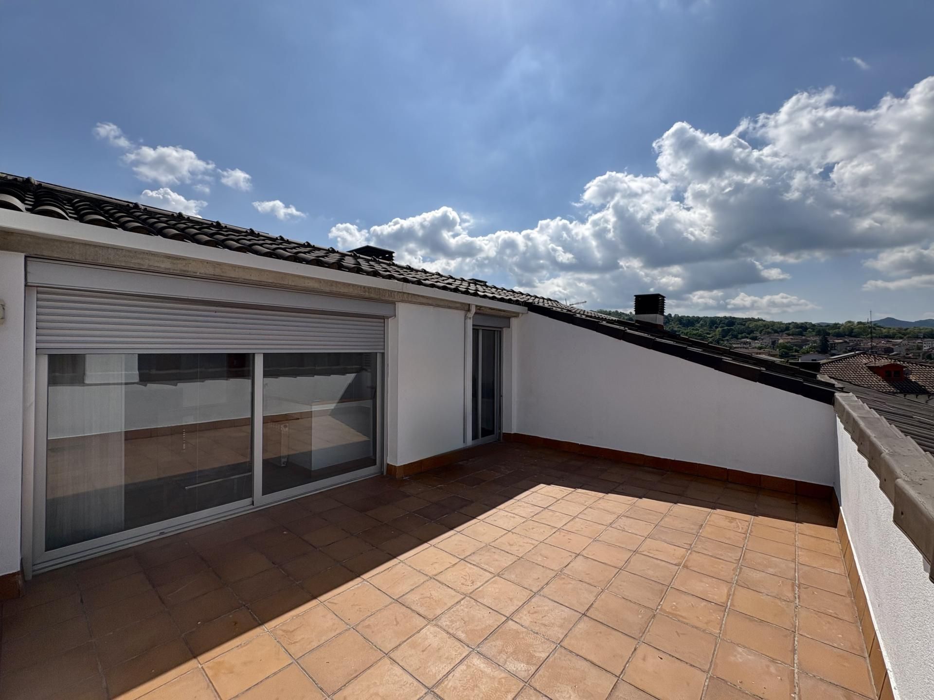 Terrassa de Pis en venda en Olot amb Aire condicionat, Terrassa i Balcó