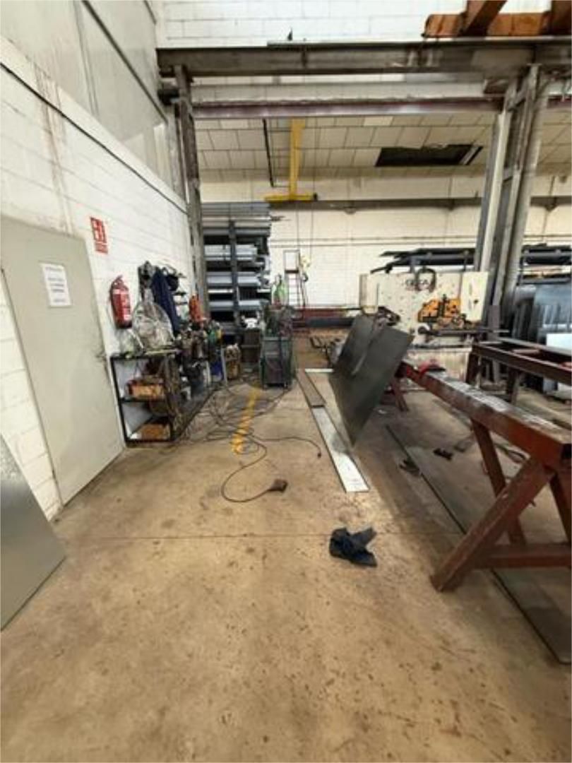 Nau industrial de lloguer en Premià de Dalt