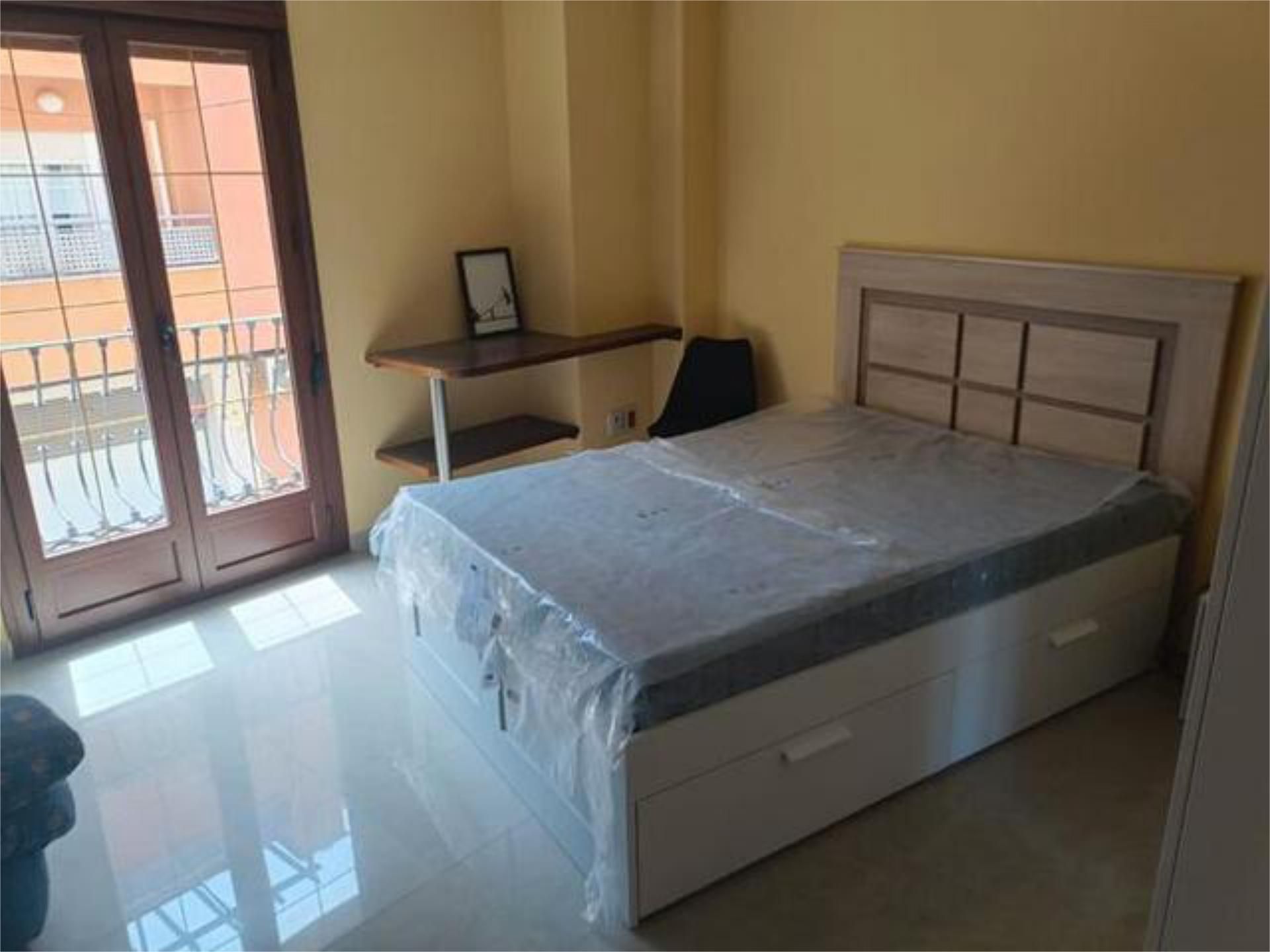 Dormitori de Pis de lloguer en Tomelloso amb Calefacció i Moblat