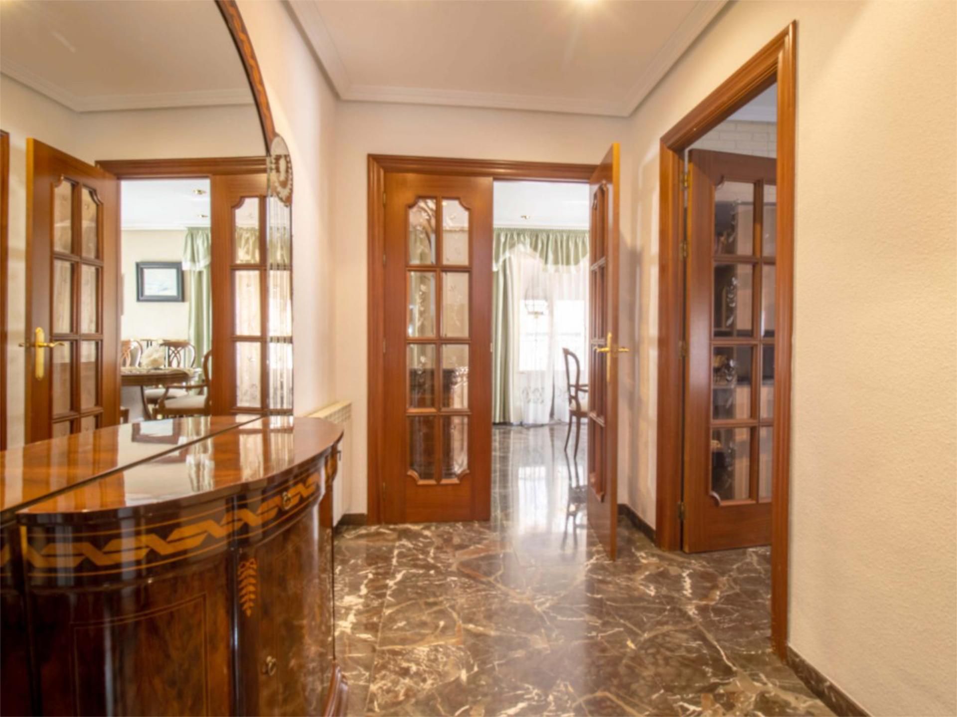 Single-family semi-detached for sale in Úbeda  with Air Conditioner, Heating and Terrace