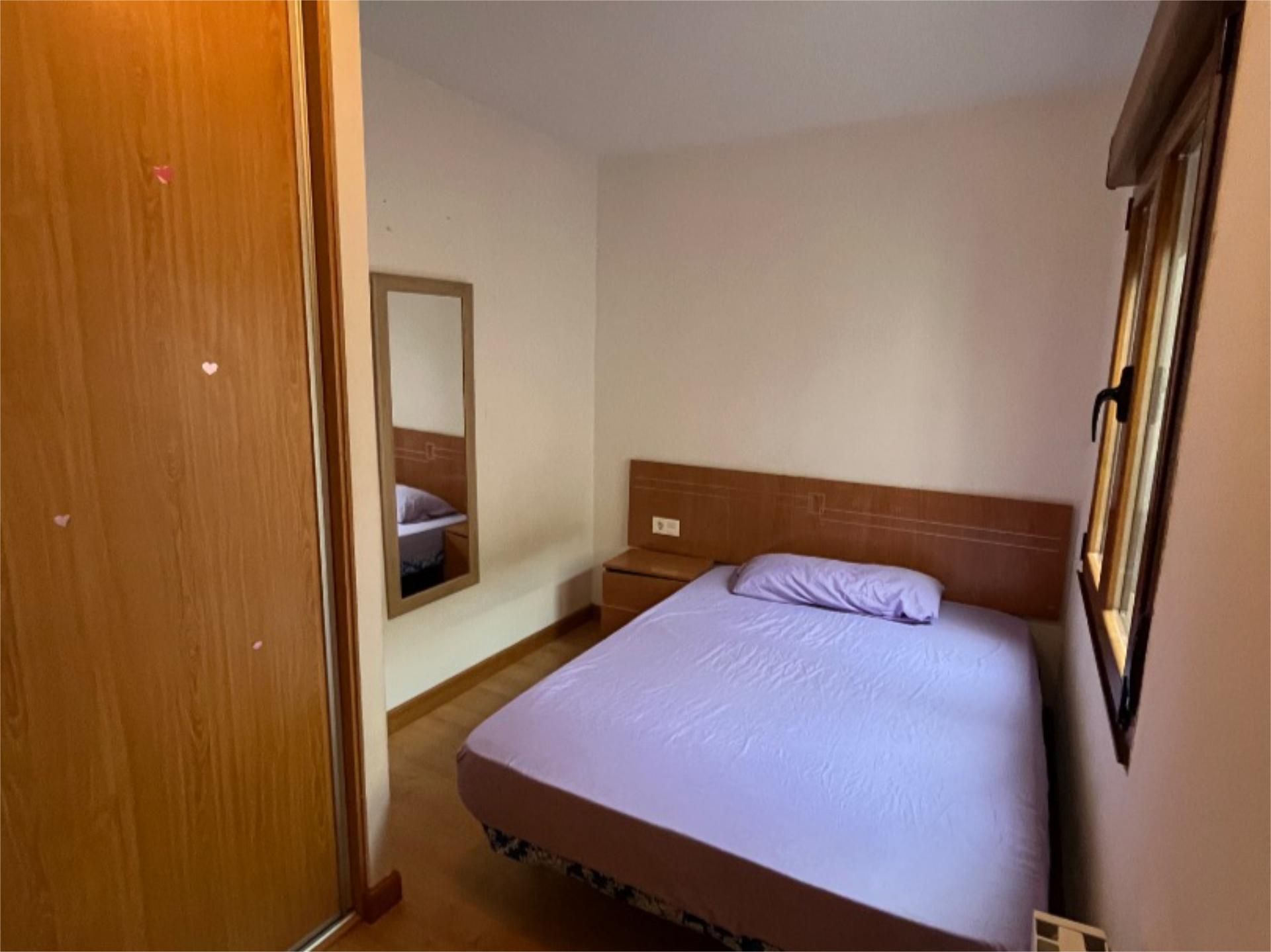 Habitación de Piso para compartir en Oviedo  con Calefacción, Parquet y Terraza