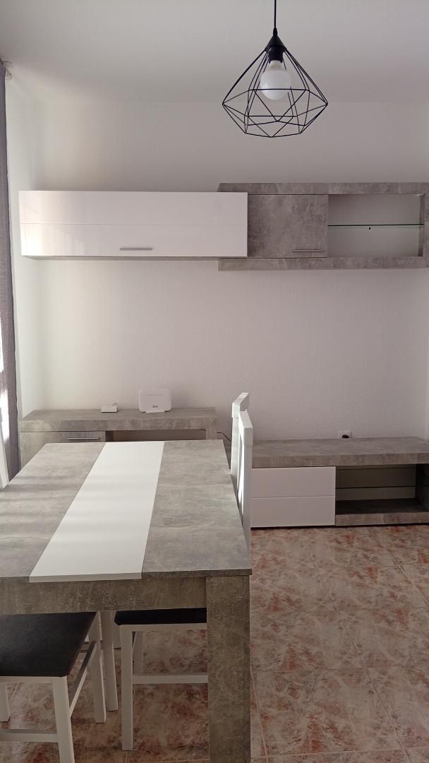 Dúplex per a compartir a Calle Río Duero, 19, Huércal de Almería Cuina de Dúplex per a compartir en Huércal de Almería amb Aire condicionat, Calefacció i Jardí privat