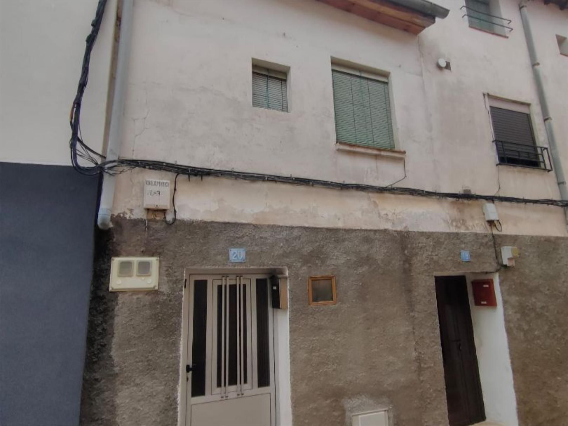 Exterior view of Single-family semi-detached for sale in Cifuentes  with Furnished