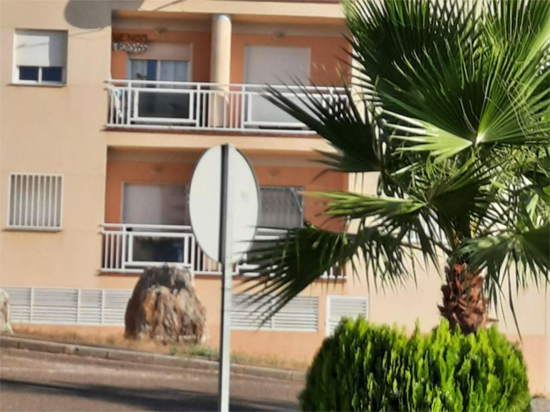 Exterior view of Flat for sale in Orellana la Vieja  with Air Conditioner, Furnished and Balcony