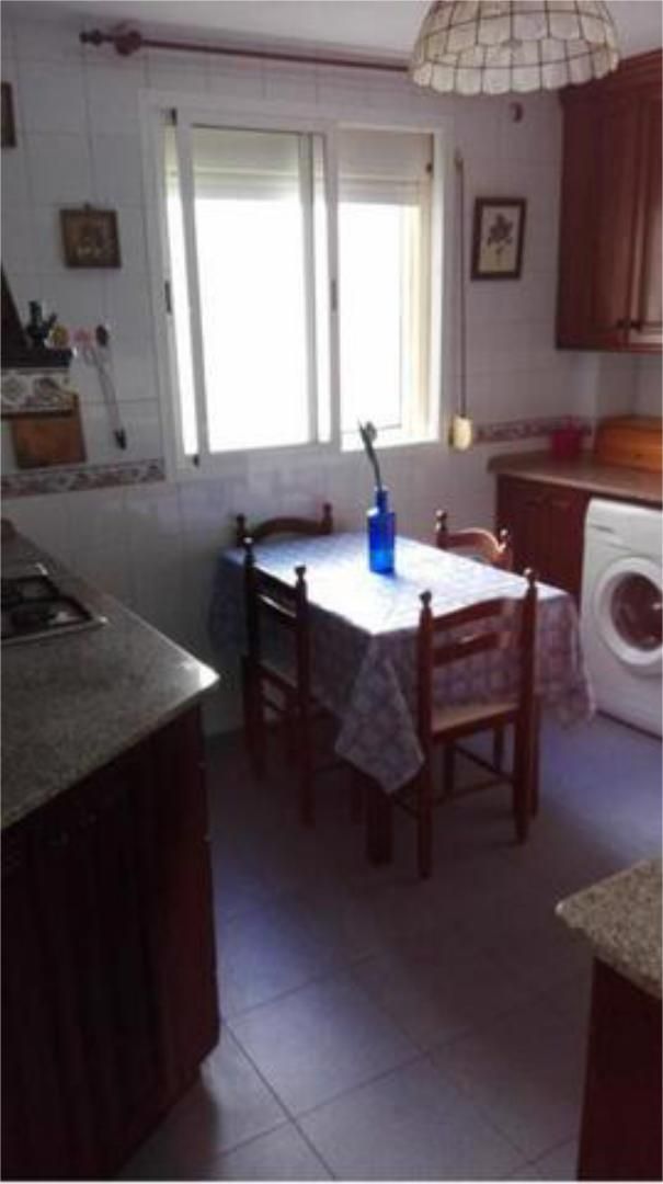 Pis per a compartir a Barriada Río San Pedro Pis per a compartir a Barriada Río San Pedro