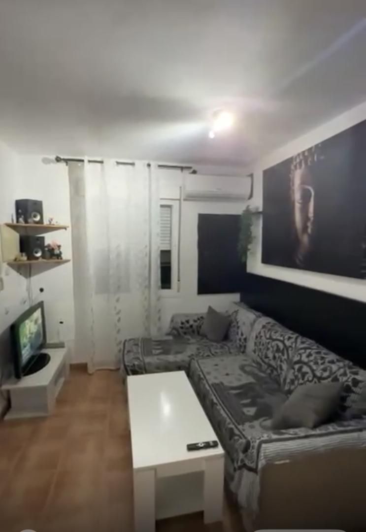 Pis en venda a Calle Atlántida, 242, Fuente Alegre - El Chaparral - Los Morales Sala d'estar de Pis en venda en Málaga Capital amb Aire condicionat, Calefacció i Traster