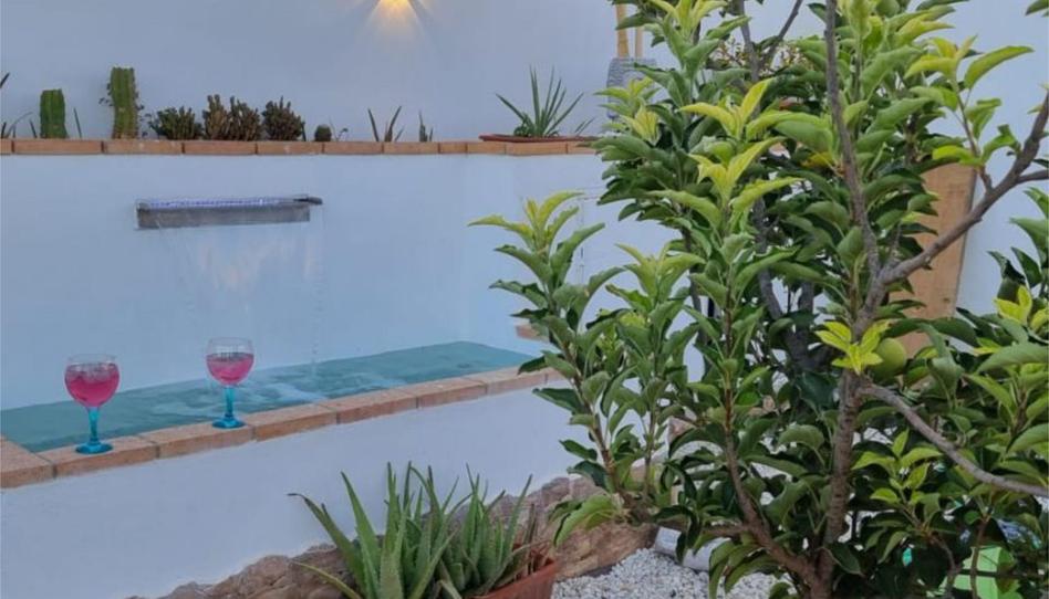 Foto 1 de Casa o xalet en venda a ኡርባኒሳሲኦን ማታያና, 90, Carmona, Sevilla