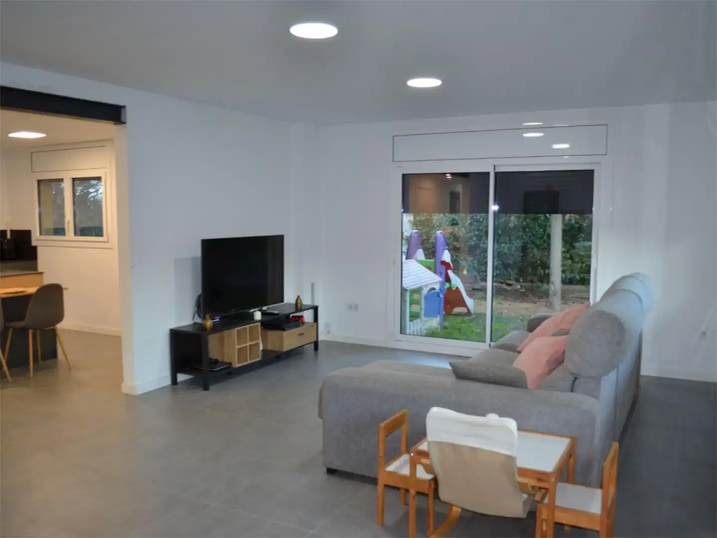 Piso en venta en Carrer Enric Morera, 21, L'Ametlla del Vallès Sala de estar de Piso en venta en L'Ametlla del Vallès con Aire acondicionado, Terraza y Balcón