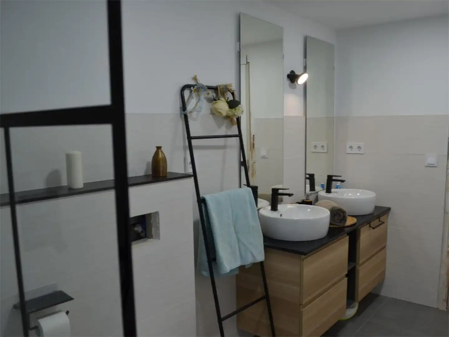 Piso en venta en Carrer Enric Morera, 21, L'Ametlla del Vallès Baño de Piso en venta en L'Ametlla del Vallès con Aire acondicionado, Terraza y Balcón
