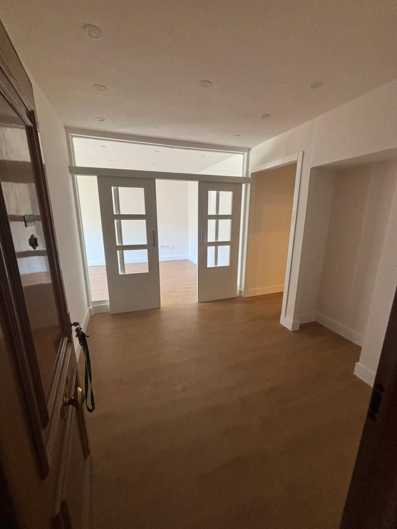 Piso en venta en Oviedo  con Terraza