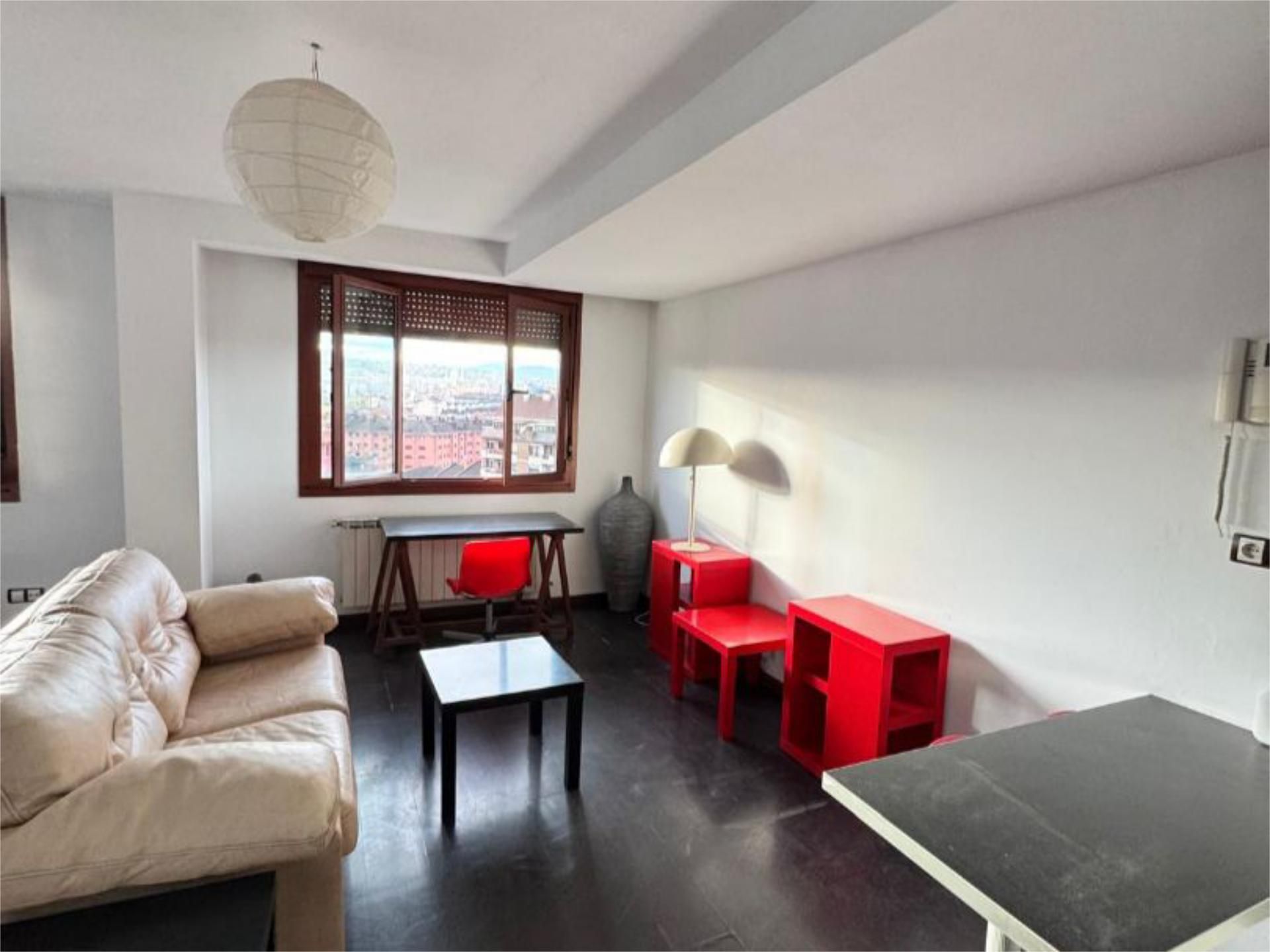 Living room of Study to rent in Oviedo   with Heating, Parquet flooring and Furnished