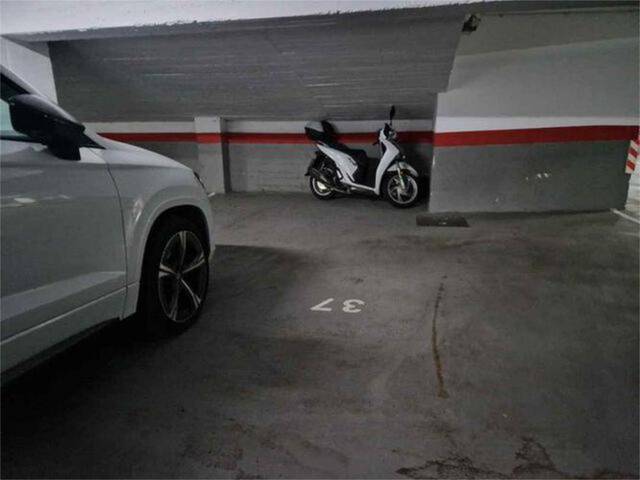 Garaje en Alquiler en La Verneda i la Pau