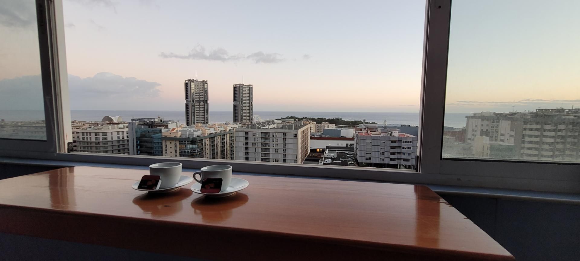 Terrassa de Pis de lloguer en  Santa Cruz de Tenerife Capital amb Calefacció, Parquet i Moblat