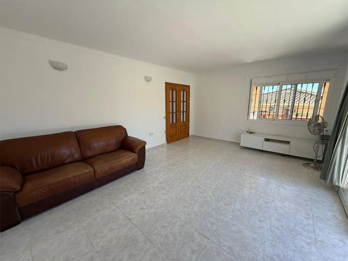 Flat for sale in Avenida del Tomillar, 45, Montealto - Monterrey Living room of Flat for sale in Benalmádena with Air Conditioner, Heating and Private garden