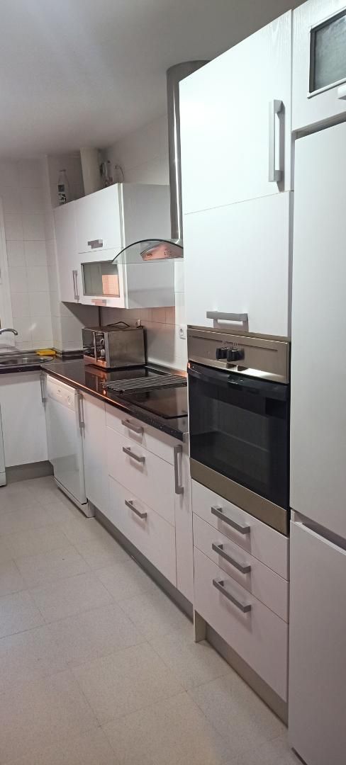 Cocina de Piso de alquiler en Dos Hermanas con Aire acondicionado y Terraza