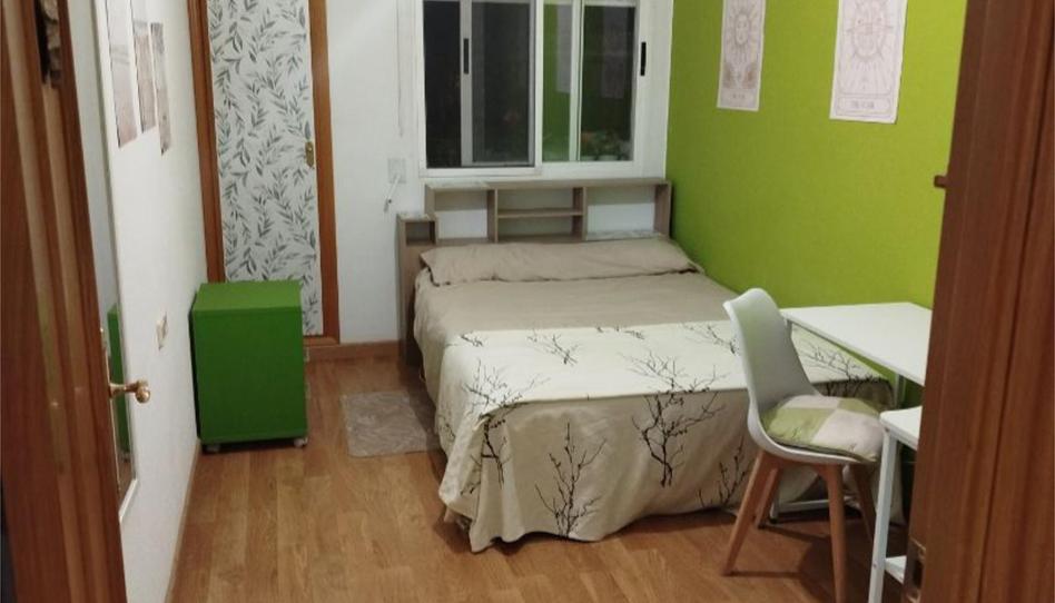 Flat to share in Carrer de València, 50, Núcleo Urbano, Valencia - image 1 Photo 1 of Flat to share in Carrer de València, 50, Núcleo Urbano, Valencia